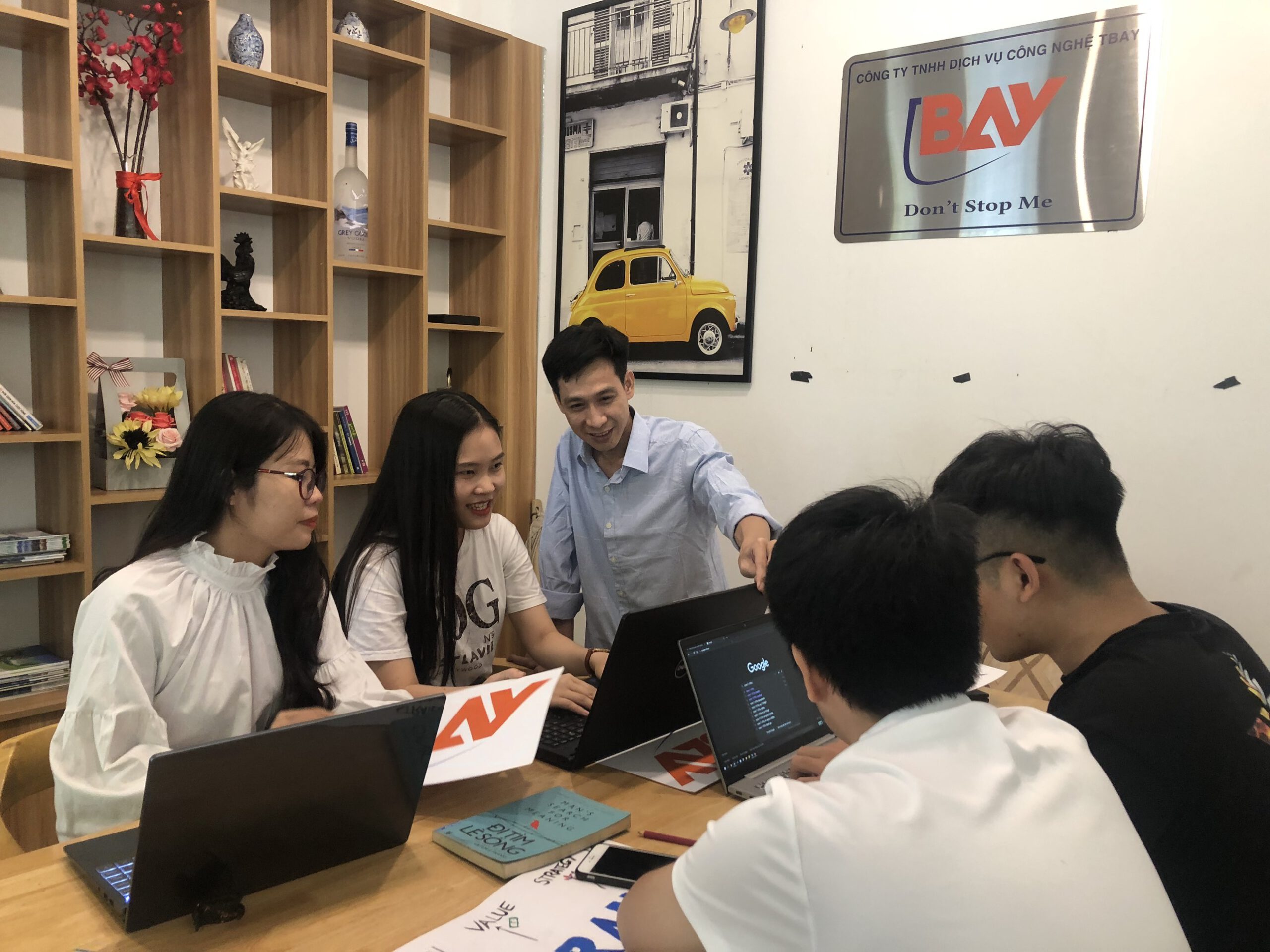 Dịch vụ Thiết Kế Website Chuyên Nghiệp là gì?